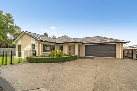 Photo of property in 60 Feist Street, Carterton, 5713