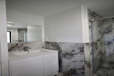 Photo of property in 1 Ainsdale Place, Manurewa, Auckland, 2102