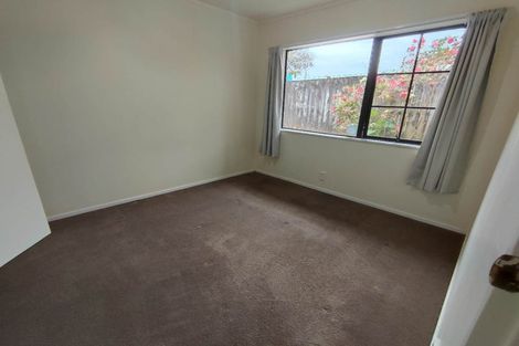 Photo of property in 74 Godley Road, Green Bay, Auckland, 0604