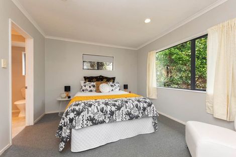 Photo of property in 24a Fruitvale Road, New Lynn, Auckland, 0600