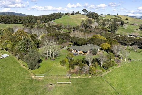 Photo of property in 271 Clevedon Kawakawa Road, Clevedon, Papakura, 2585