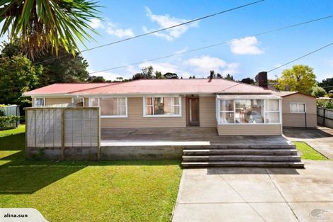 Photo of property in 10 Harry Ward Place, Henderson, Auckland, 0610