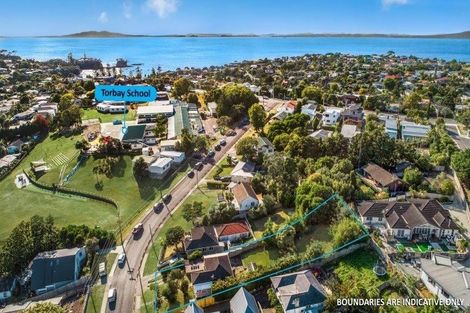 Photo of property in 10 Alexander Avenue, Torbay, Auckland, 0630