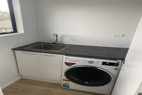 Photo of property in 5 Frosses Place, Massey, Auckland, 0614