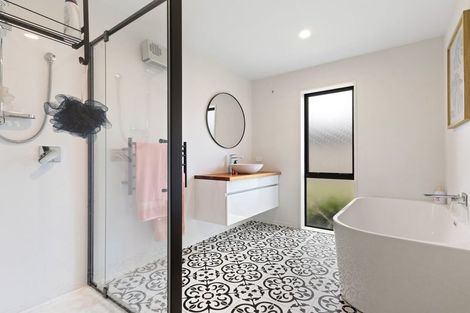 Photo of property in 1 Newman Road, Rolleston, 7614