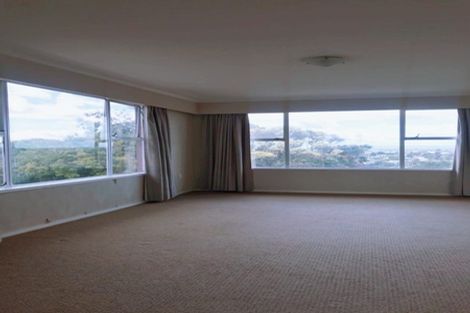 Photo of property in 2/2 Girrahween Drive, Totara Vale, Auckland, 0629
