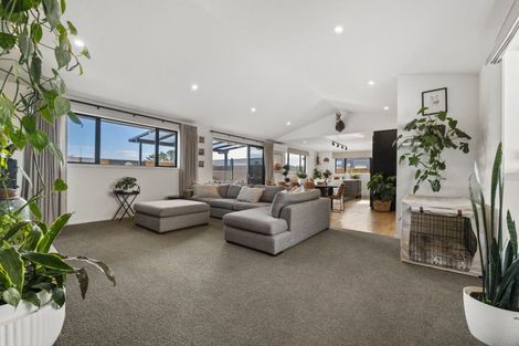 Photo of property in 11 Midsummer Avenue, Stratford, 4332