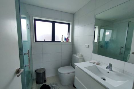 Photo of property in 48 Spence Road, Henderson, Auckland, 0612