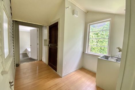 Photo of property in 65 Roseneath Terrace, Roseneath, Wellington, 6011
