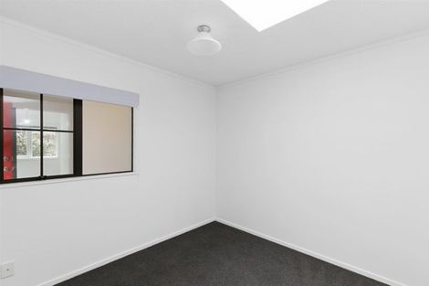 Photo of property in 304a Main Road, Tawa, Wellington, 5028