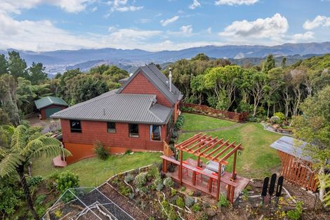 Photo of property in 108 Avro Road, Blue Mountains, Upper Hutt, 5371