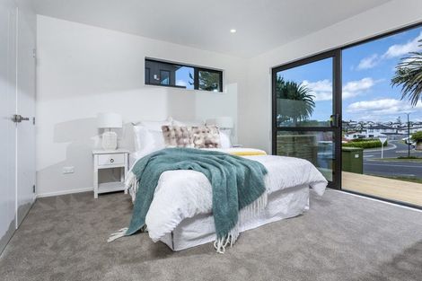Photo of property in 35 Pinecrest Drive, Gulf Harbour, Whangaparaoa, 0930