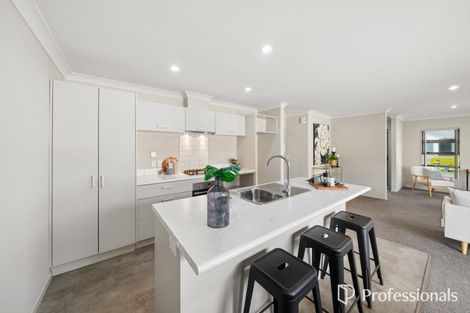 Photo of property in 16 Poppy Watts Grove, Stokes Valley, Lower Hutt, 5019