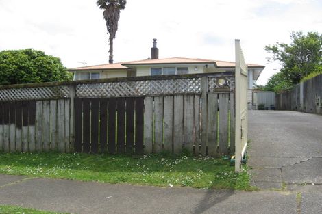 Photo of property in 2 Imrie Avenue, Mangere, Auckland, 2022