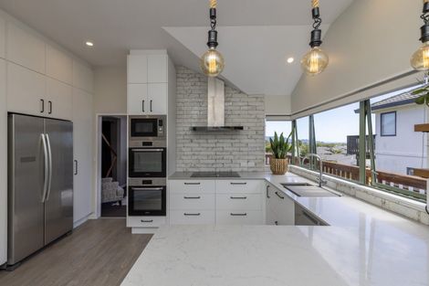 Photo of property in 56 Kakariki Grove, Waikanae, 5036