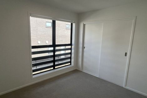 Photo of property in 62 Rauemi Way, Te Atatu South, Auckland, 0610