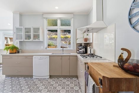 Photo of property in 16 Motu Street, Saint Clair, Dunedin, 9012