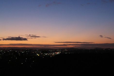 Photo of property in 49 Westerham Drive, Dannemora, Auckland, 2016