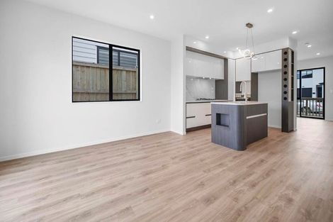 Photo of property in 27 Woven Place, Karaka, 2113