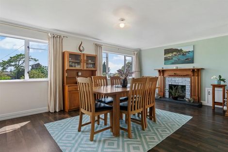 Photo of property in 50 Lee Street, Te Puke, 3119