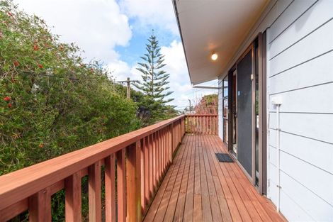 Photo of property in 57 Cliff View Drive, Green Bay, Auckland, 0604