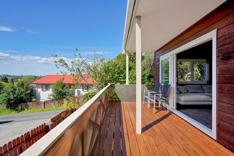 Photo of property in 74 Colwill Road, Massey, Auckland, 0614