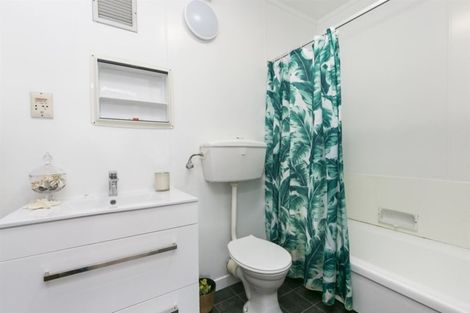 Photo of property in Hobson Court Flats, 51/70u Hobson Street, Thorndon, Wellington, 6011