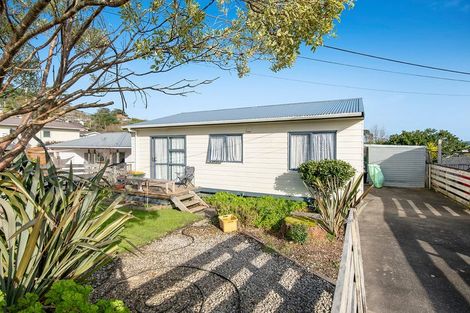 Photo of property in 33 Puriri Street, Helensville, 0800