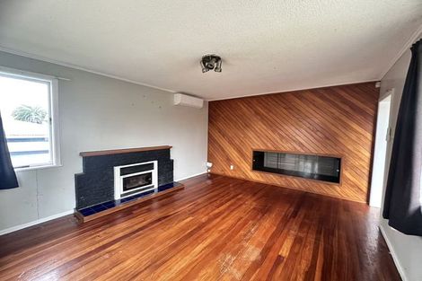 Photo of property in 31 Fairclough Road, Beach Haven, Auckland, 0626