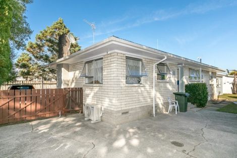 Photo of property in 21 Brookbank Place, Glenview, Hamilton, 3206