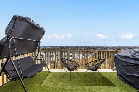 Photo of property in 20a Putiputi Way, Papakura, 2110