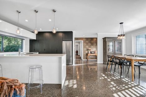 Photo of property in 83a Young Street, New Plymouth, 4310