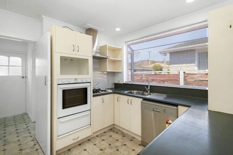 Photo of property in 9 Airdrie Avenue, Epuni, Lower Hutt, 5011