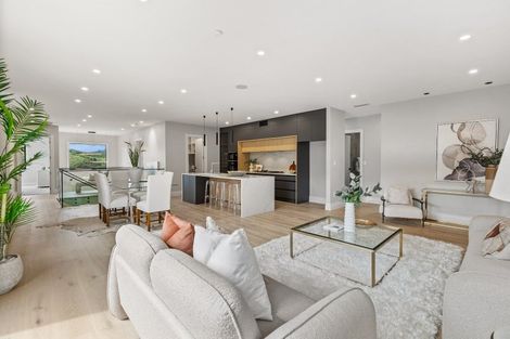 Photo of property in 7 Halcyon Bay Lane, Wainui, 0992