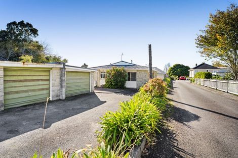 Photo of property in 2/43 Mangorei Road, Strandon, New Plymouth, 4312