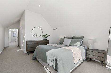 Photo of property in 38 Shelduck Road, Jacks Point, 9371