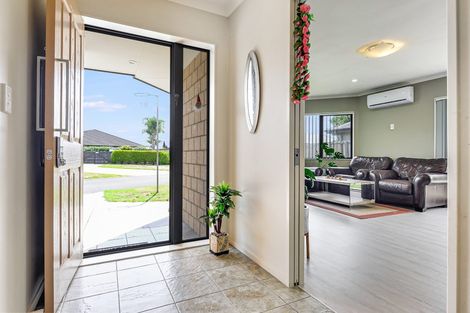 Photo of property in 22a Madison Street, Cambridge, 3434