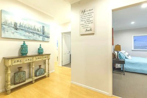 Photo of property in 8 Coronation Street, Belmont, Auckland, 0622