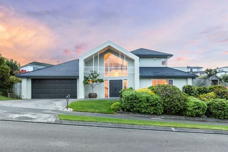 Photo of property in 9 Lanyon Place, Whitby, Porirua, 5024