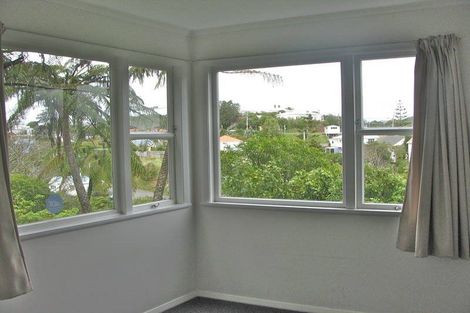 Photo of property in 33 Pembroke Road, Northland, Wellington, 6012