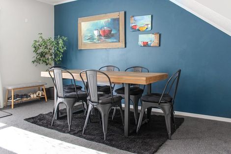 Photo of property in 8/2 Burdendale Grove, Churton Park, Wellington, 6037