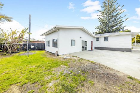 Photo of property in 8 Daniel Avenue, Mangere East, Auckland, 2024