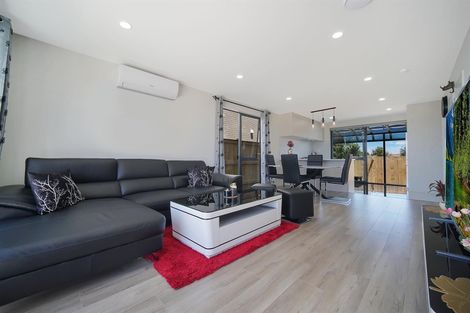 Photo of property in 67a Soaring Bird Drive, Takanini, 2112