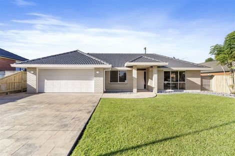 Photo of property in 29 Newbliss Crescent, East Tamaki Heights, Auckland, 2016