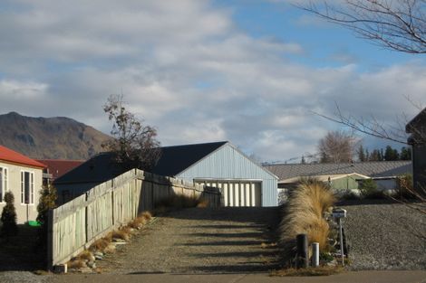 Photo of property in 9 Glenfinnon Place, Wanaka, 9305