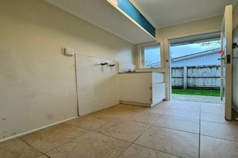 Photo of property in 2/12 Booker Place, Weymouth, Auckland, 2103