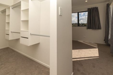 Photo of property in 8/116 Colwill Road, Massey, Auckland, 0614