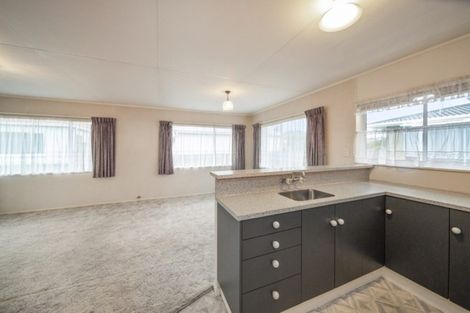 Photo of property in 143 Tukapa Street, Westown, New Plymouth, 4310