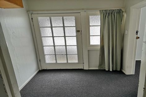 Photo of property in 76 Mcalpine Avenue, Mount Cook, Wellington, 6011