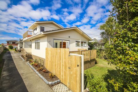 Photo of property in 1/47 Moire Road, Massey, Auckland, 0614